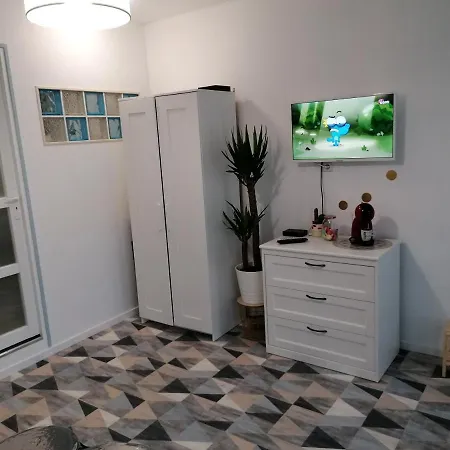 Studio Neuf L'Elegant
